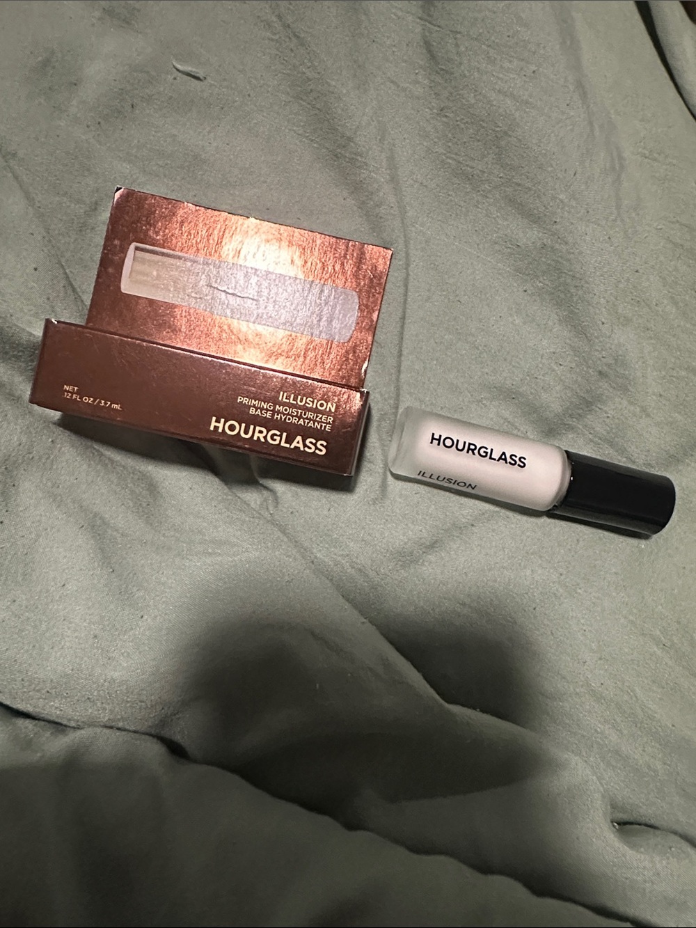 4/$15 hourglass illusion priming moisturizer